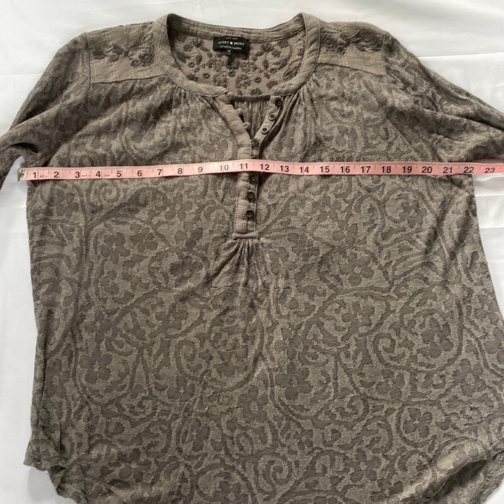 Lucky Brand grey top/tunic - Picture 4 of 13